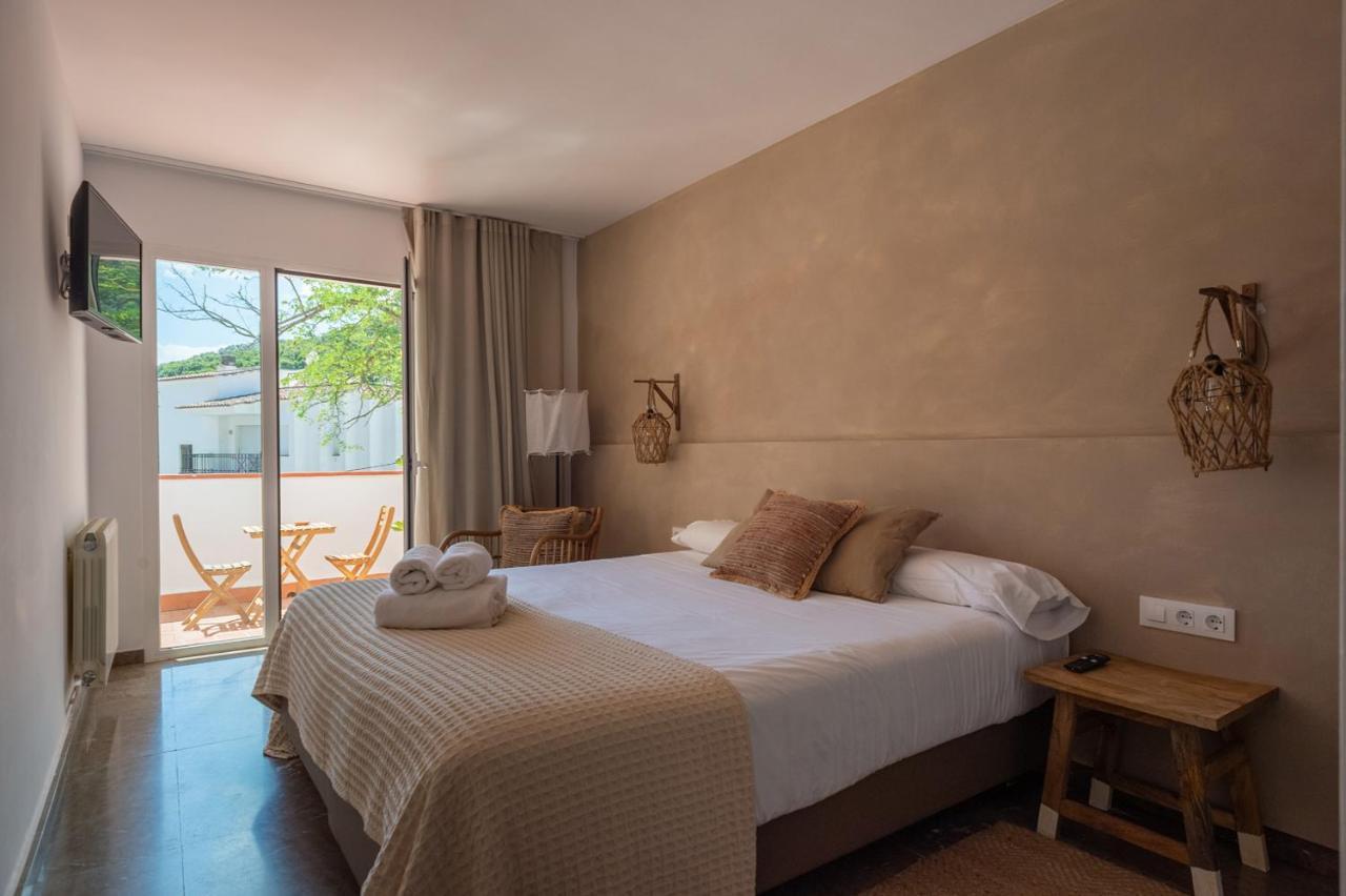 Hostal Es Niu De Tamariu Ngoại thất bức ảnh